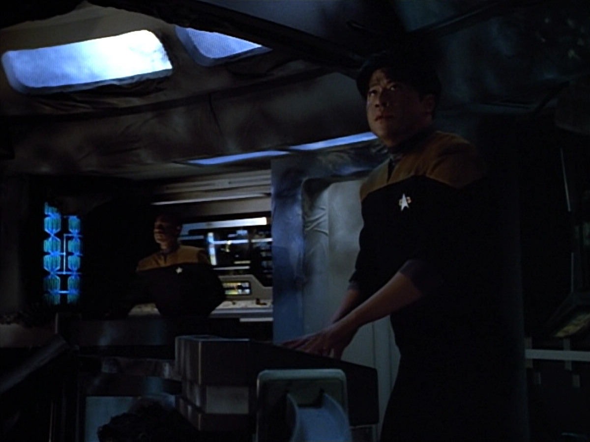 extant_StarTrek_VOY_4x09-YearOfHellPart2_01521.jpg
