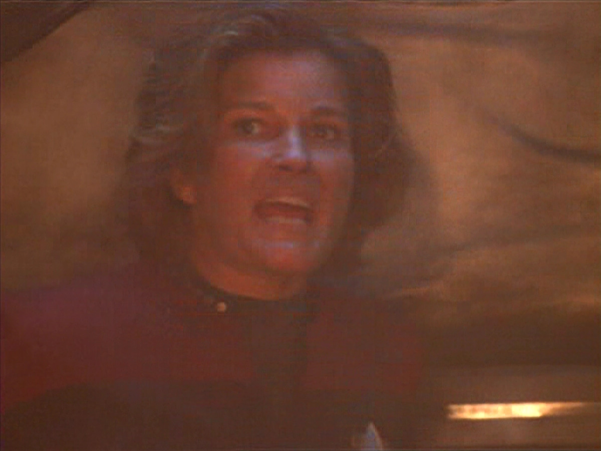 extant_StarTrek_VOY_4x09-YearOfHellPart2_01547.jpg