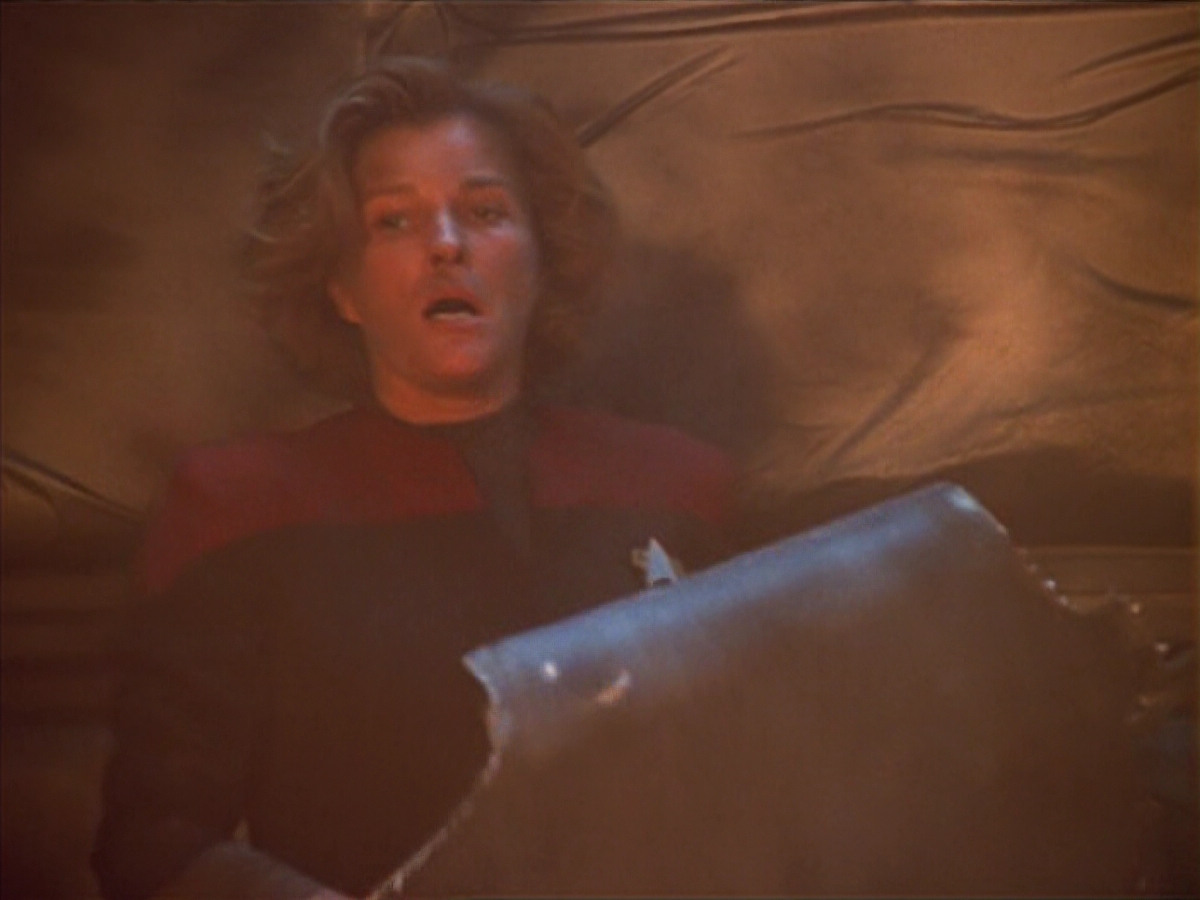 extant_StarTrek_VOY_4x09-YearOfHellPart2_01572.jpg