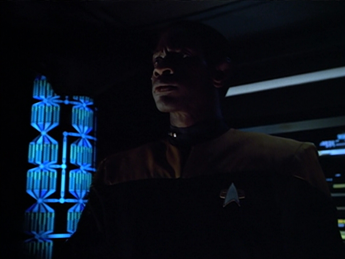 extant_StarTrek_VOY_4x09-YearOfHellPart2_01579.jpg