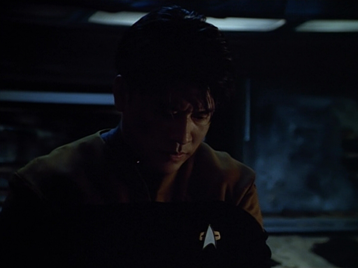 extant_StarTrek_VOY_4x09-YearOfHellPart2_01593.jpg