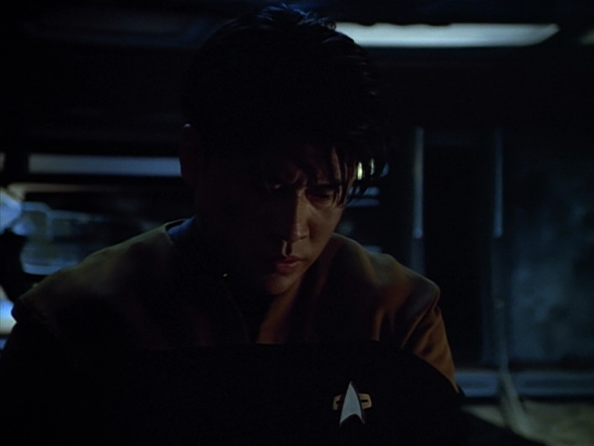 extant_StarTrek_VOY_4x09-YearOfHellPart2_01595.jpg