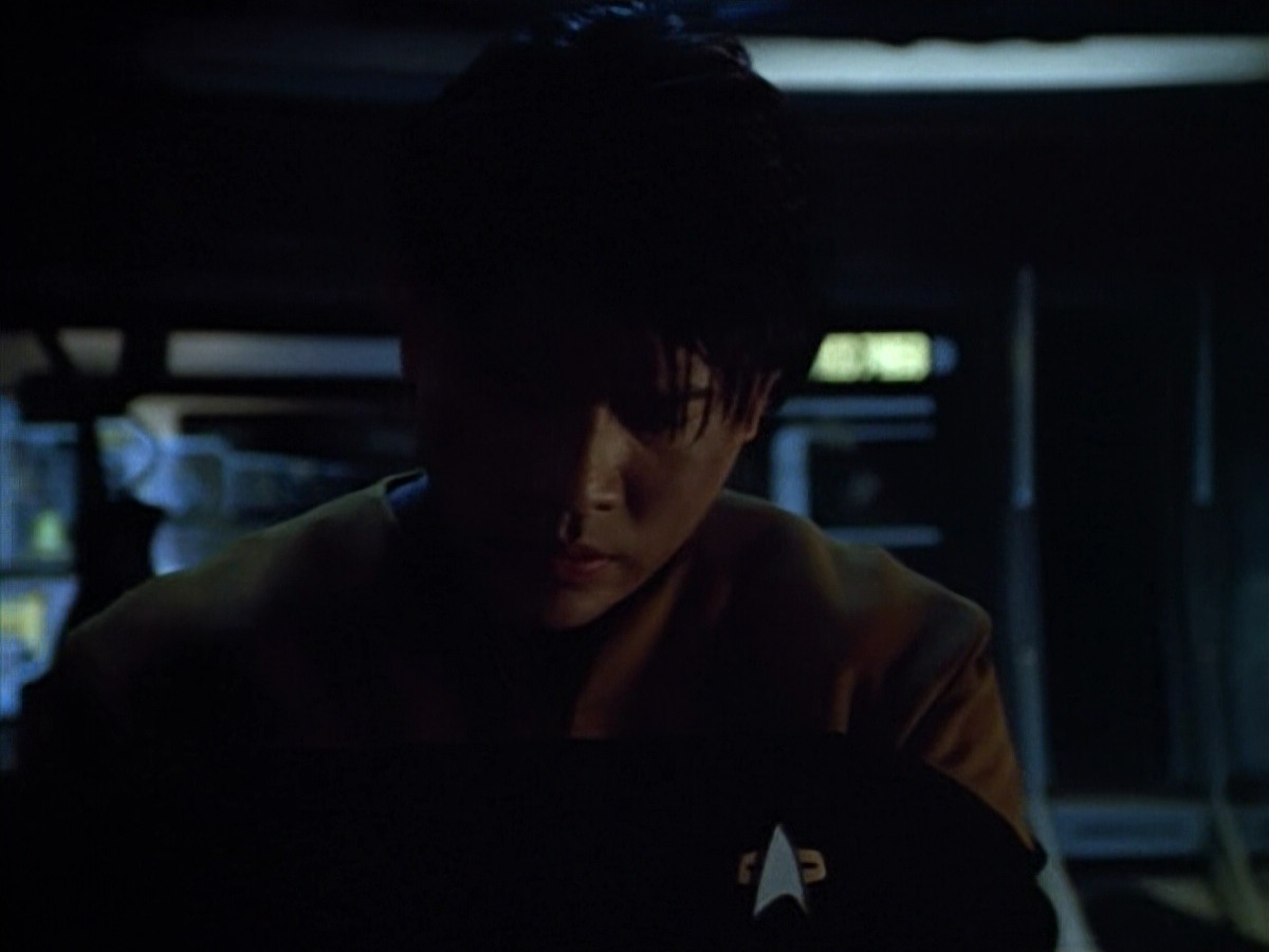 extant_StarTrek_VOY_4x09-YearOfHellPart2_01596.jpg