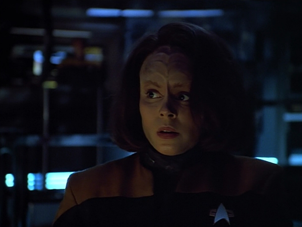 extant_StarTrek_VOY_4x09-YearOfHellPart2_01620.jpg