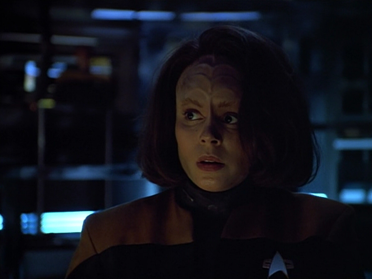extant_StarTrek_VOY_4x09-YearOfHellPart2_01621.jpg