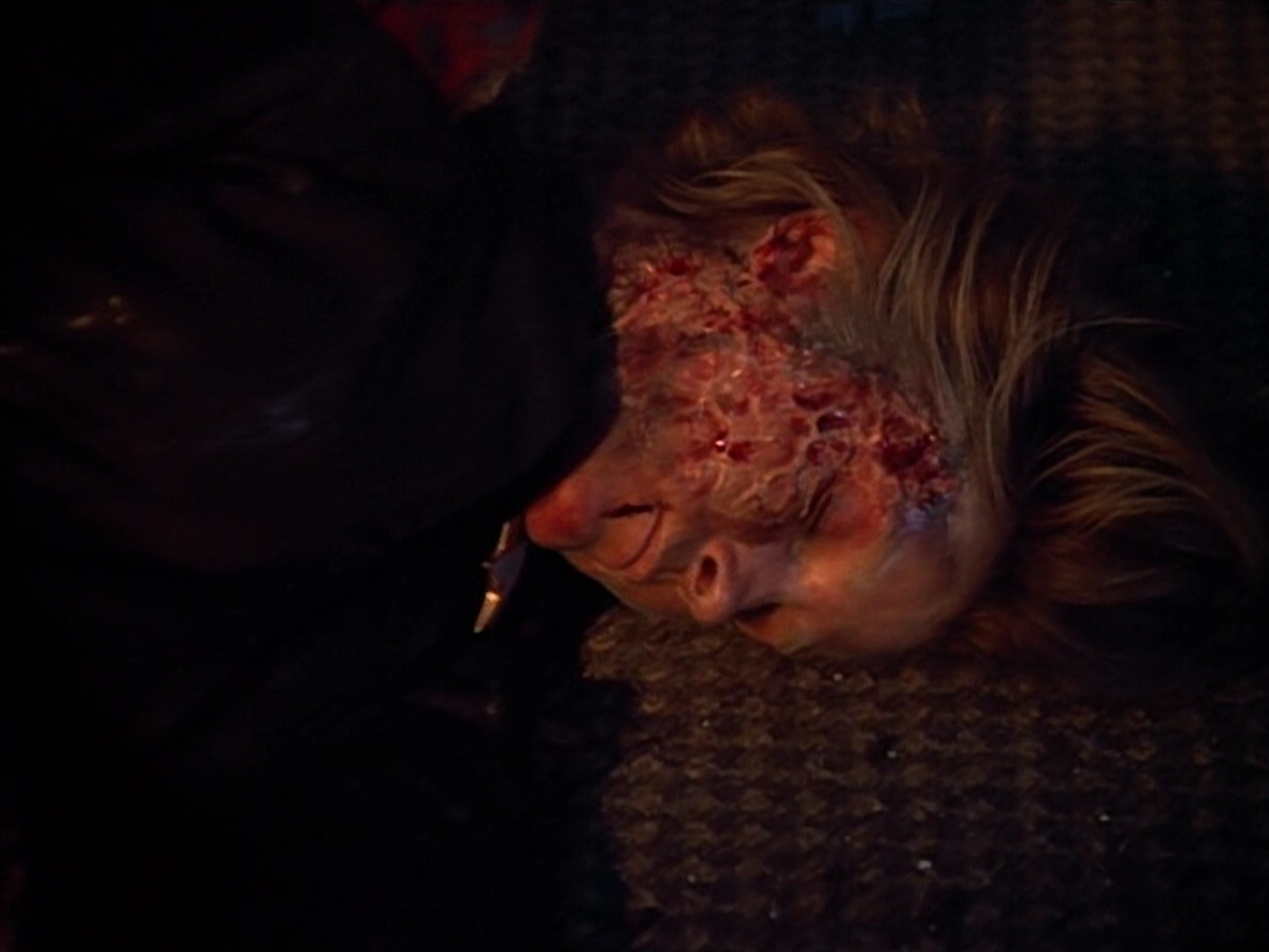 extant_StarTrek_VOY_4x09-YearOfHellPart2_01635.jpg