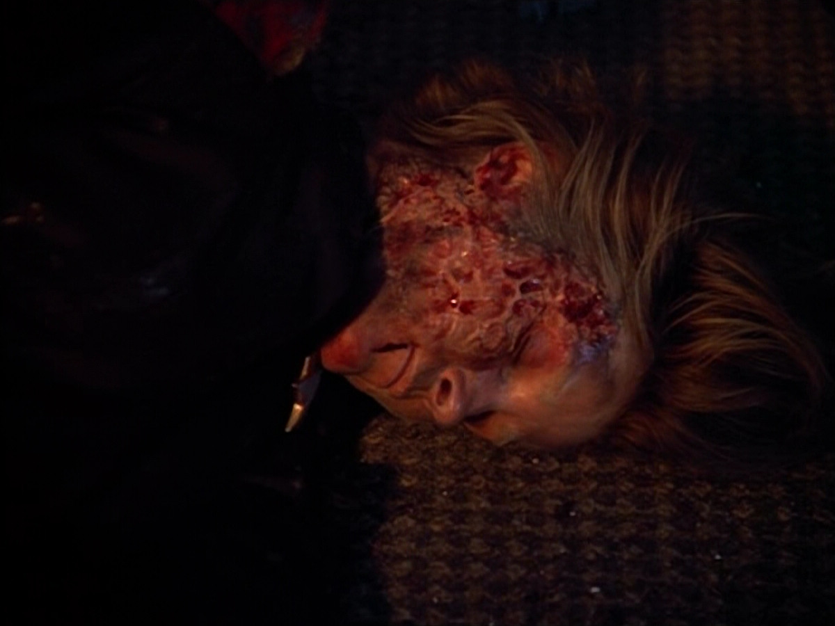 extant_StarTrek_VOY_4x09-YearOfHellPart2_01637.jpg