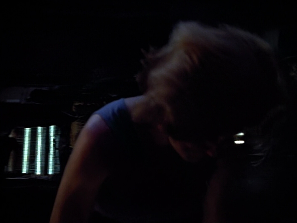 extant_StarTrek_VOY_4x09-YearOfHellPart2_01721.jpg