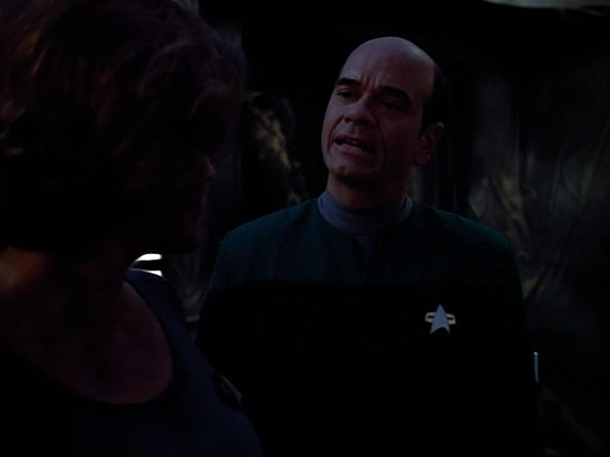 extant_StarTrek_VOY_4x09-YearOfHellPart2_01735.jpg