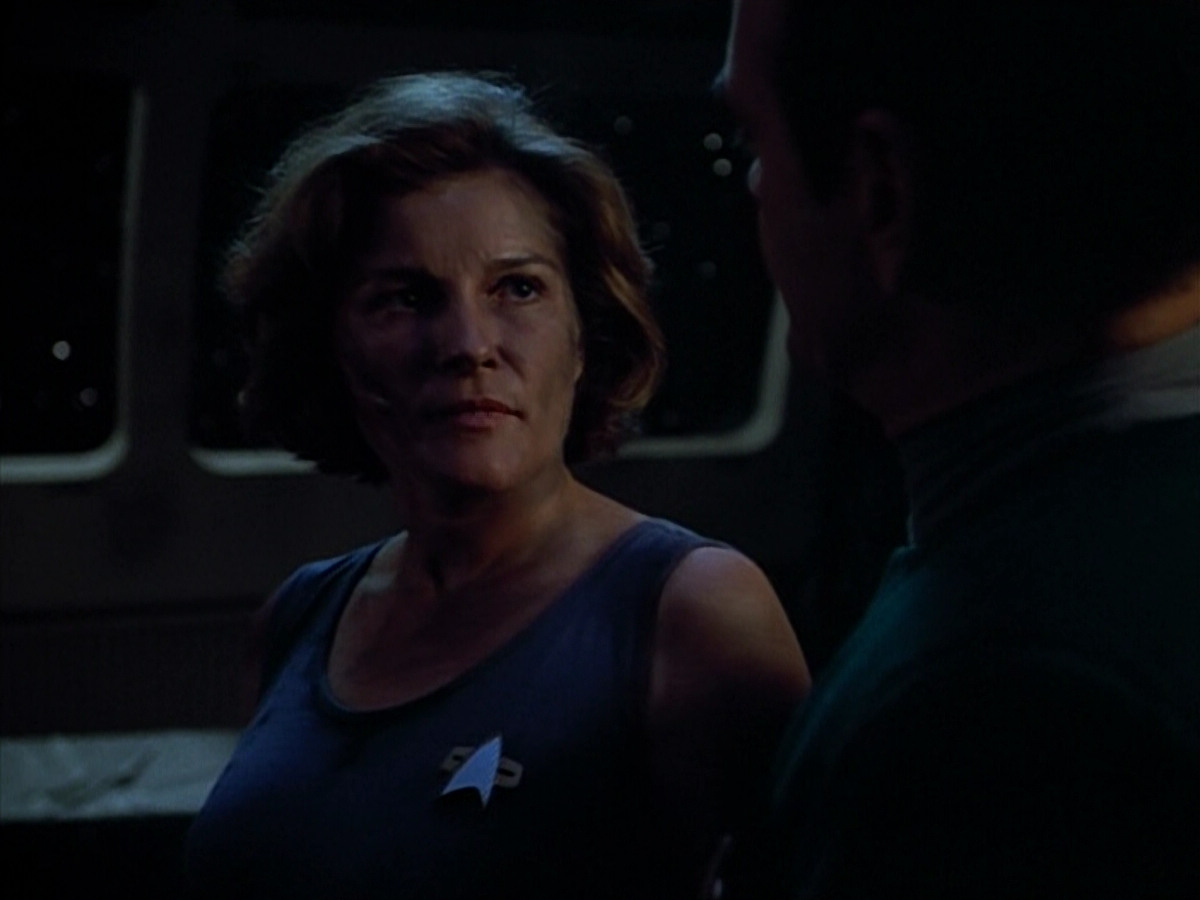 extant_StarTrek_VOY_4x09-YearOfHellPart2_01748.jpg