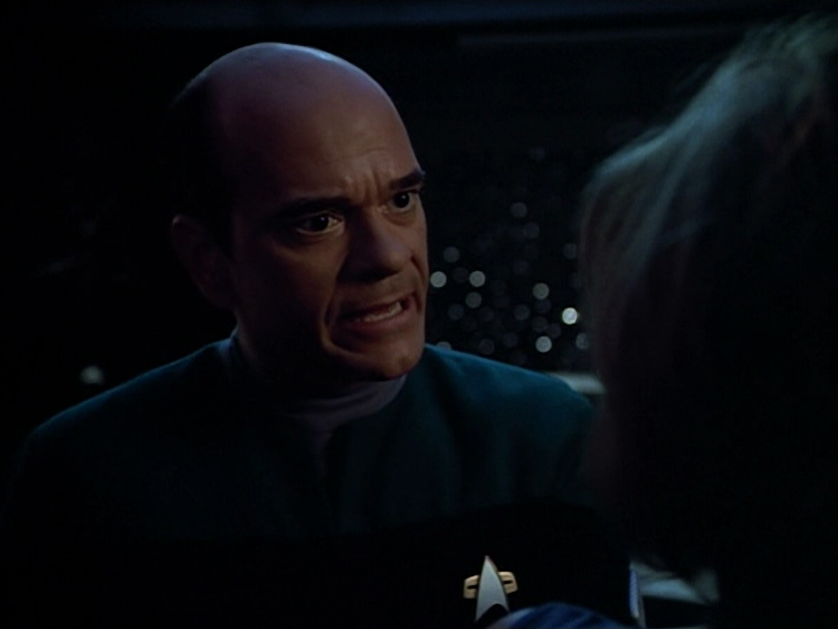 extant_StarTrek_VOY_4x09-YearOfHellPart2_01772.jpg