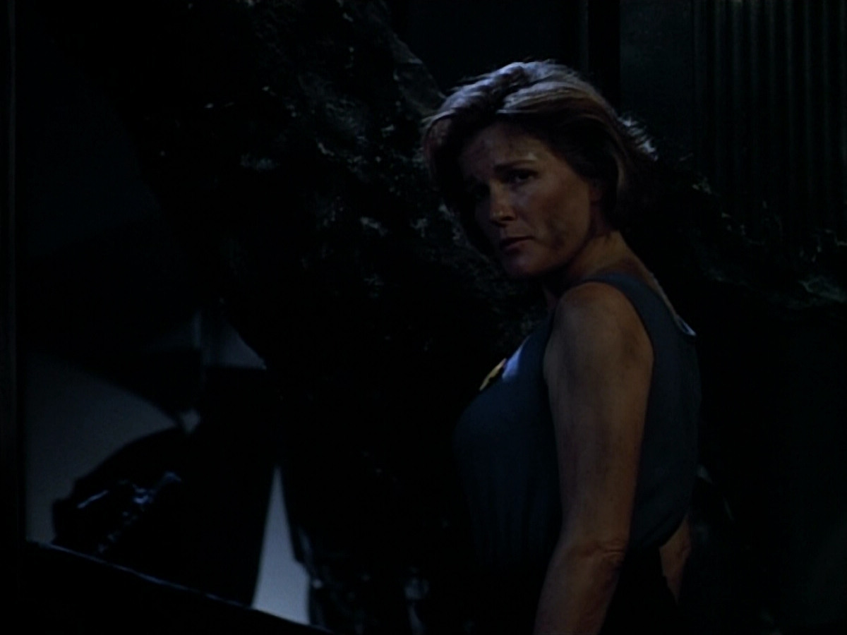 extant_StarTrek_VOY_4x09-YearOfHellPart2_01833.jpg