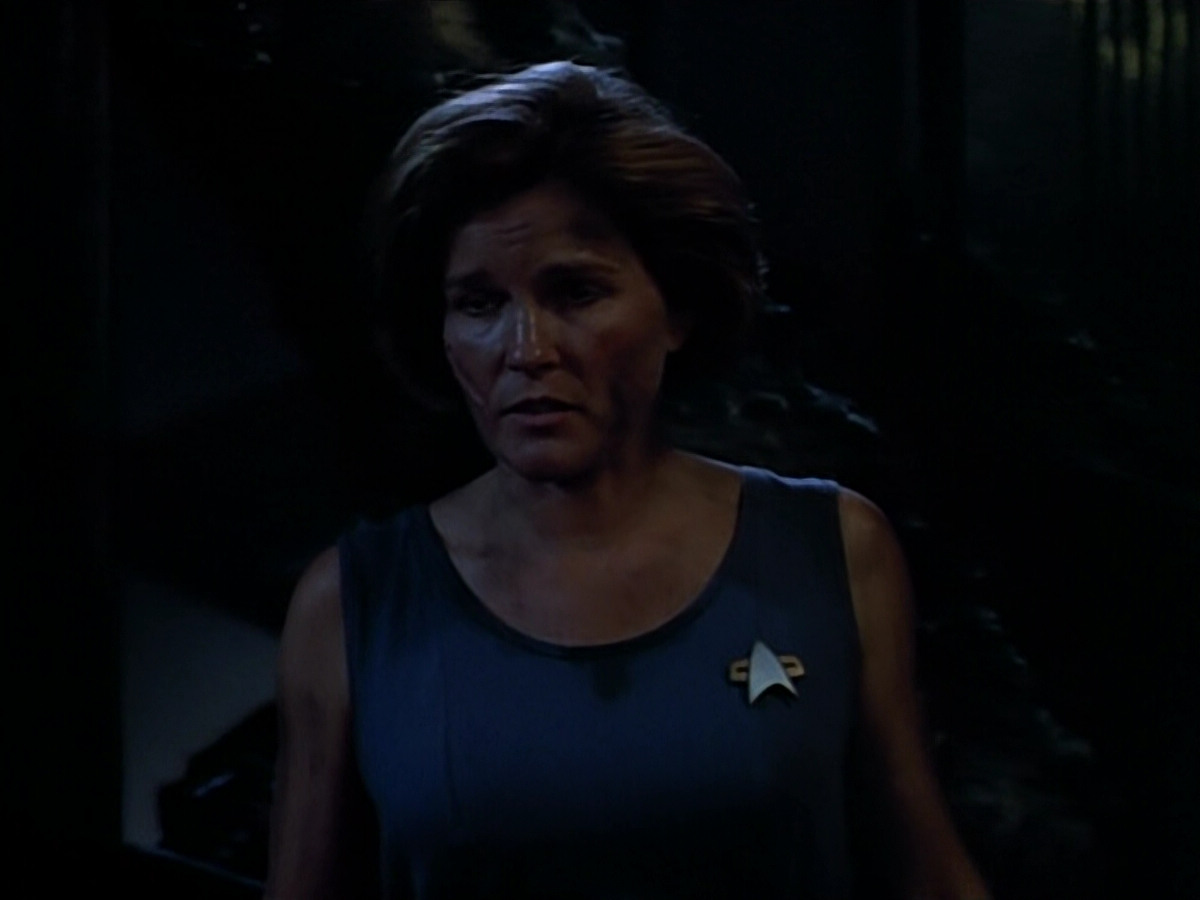 extant_StarTrek_VOY_4x09-YearOfHellPart2_01843.jpg
