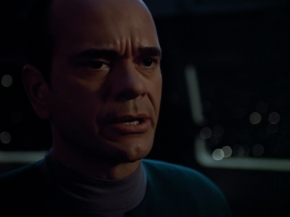 extant_StarTrek_VOY_4x09-YearOfHellPart2_01863.jpg