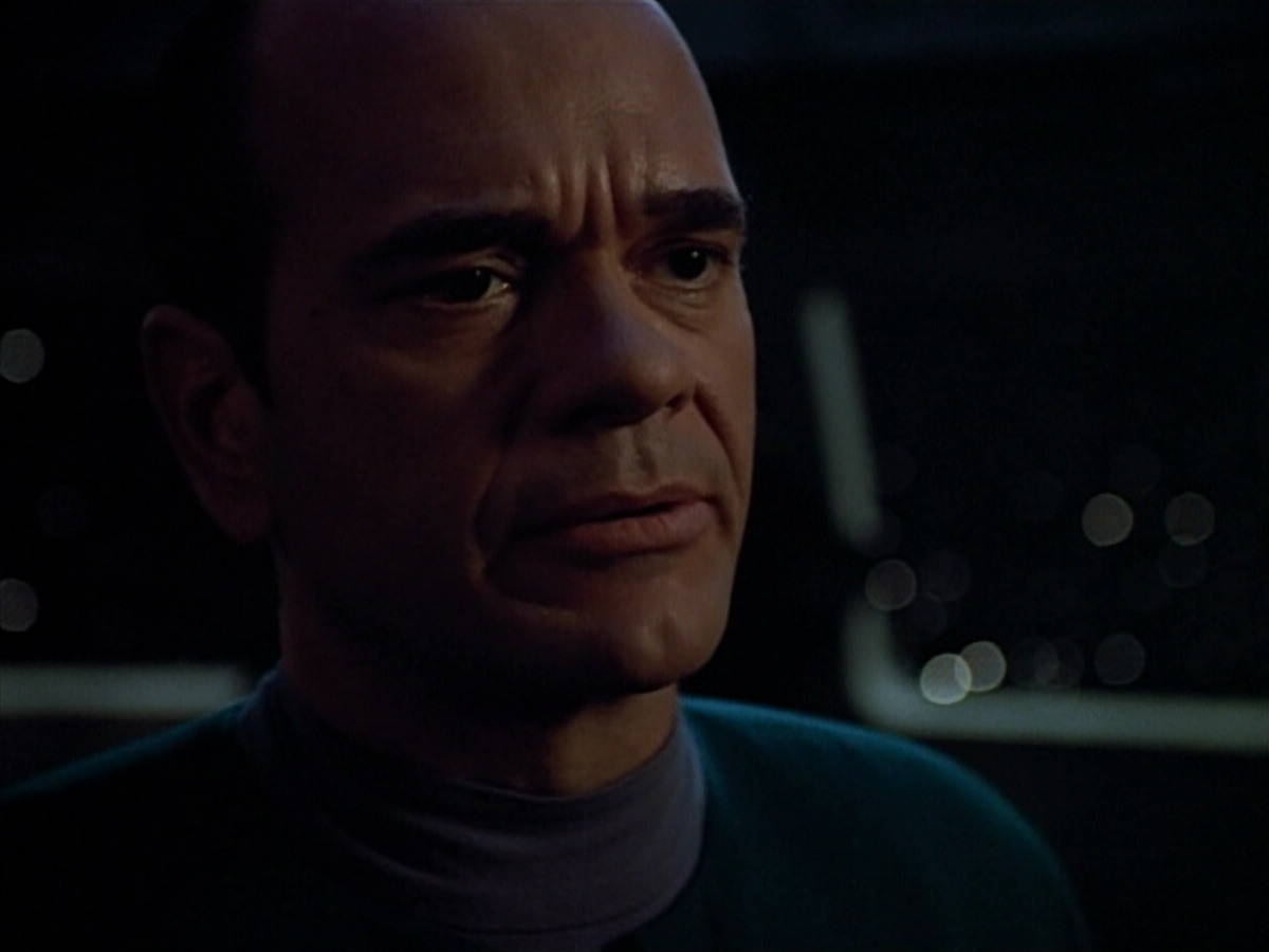 extant_StarTrek_VOY_4x09-YearOfHellPart2_01867.jpg