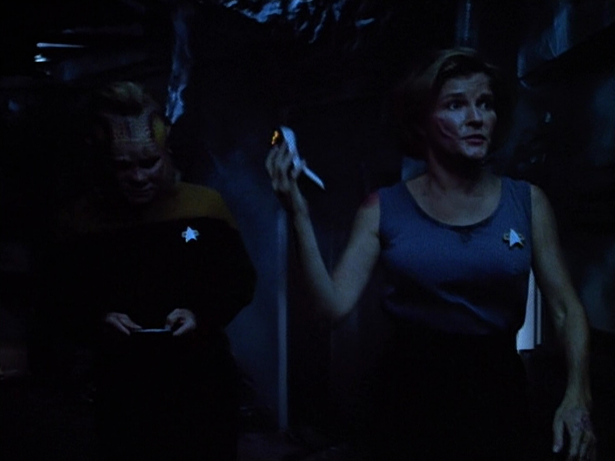 extant_StarTrek_VOY_4x09-YearOfHellPart2_01920.jpg