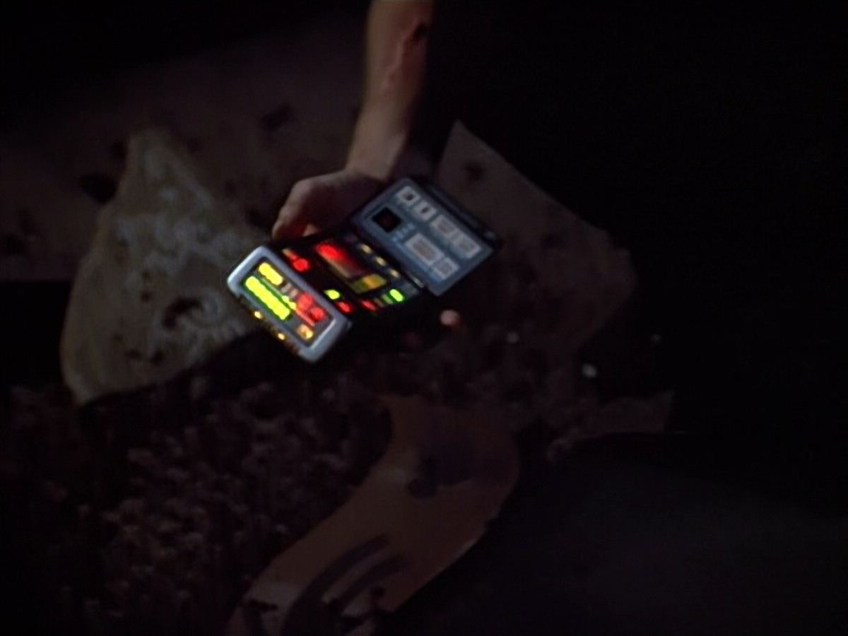 extant_StarTrek_VOY_4x09-YearOfHellPart2_01965.jpg