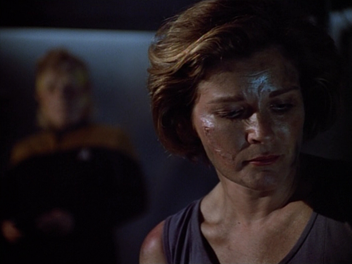 extant_StarTrek_VOY_4x09-YearOfHellPart2_02004.jpg