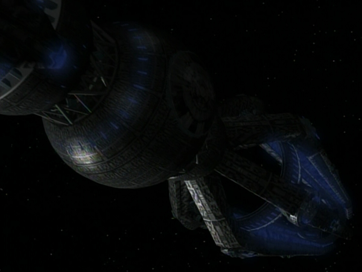 extant_StarTrek_VOY_4x09-YearOfHellPart2_02033.jpg