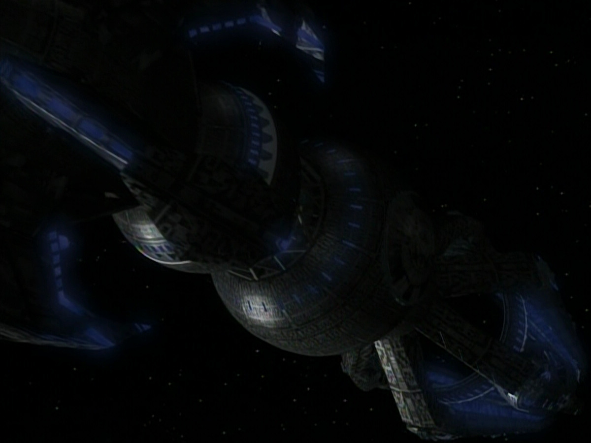 extant_StarTrek_VOY_4x09-YearOfHellPart2_02036.jpg