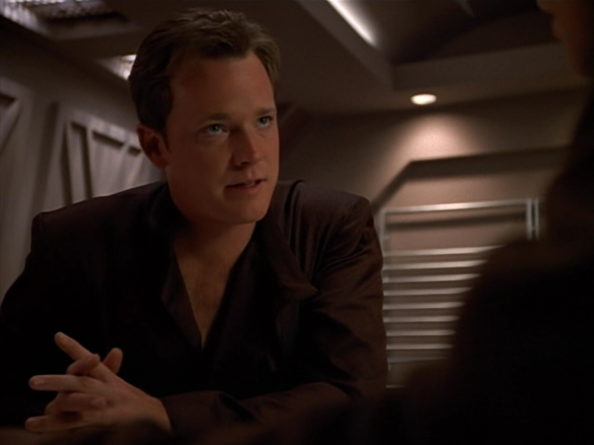 extant_StarTrek_VOY_4x09-YearOfHellPart2_02179.jpg