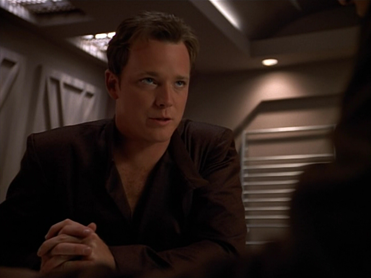 extant_StarTrek_VOY_4x09-YearOfHellPart2_02183.jpg
