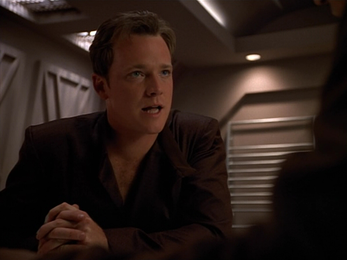 extant_StarTrek_VOY_4x09-YearOfHellPart2_02187.jpg