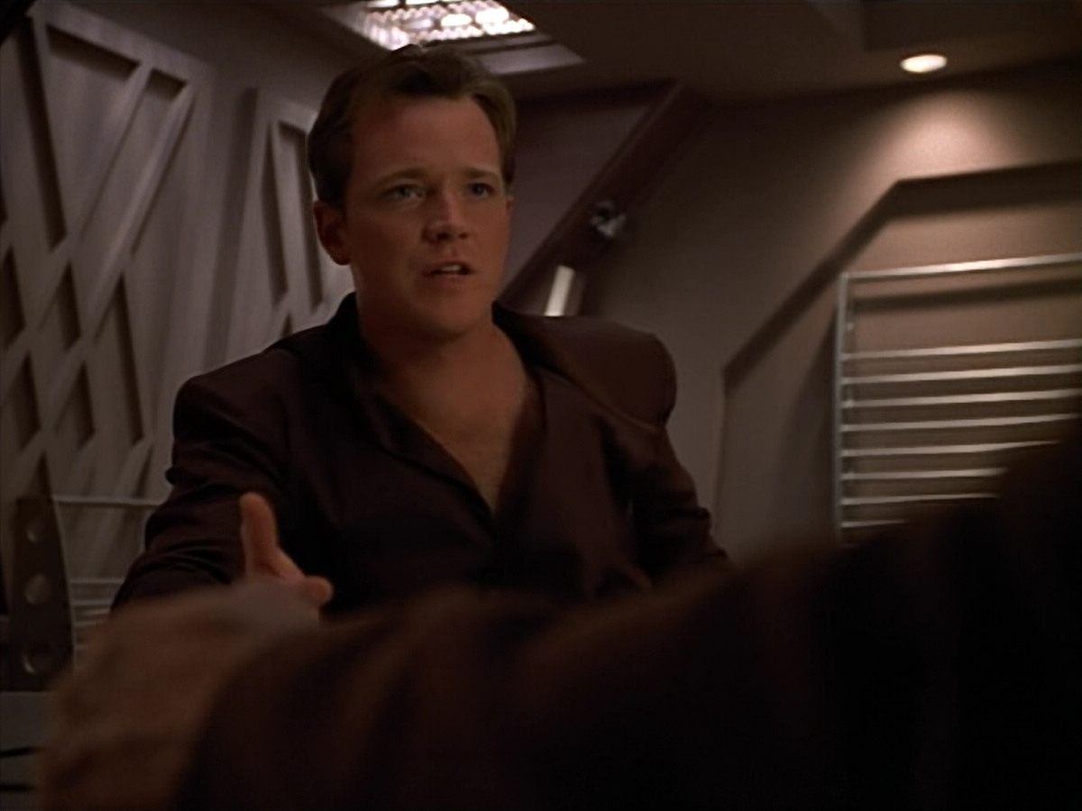 extant_StarTrek_VOY_4x09-YearOfHellPart2_02235.jpg