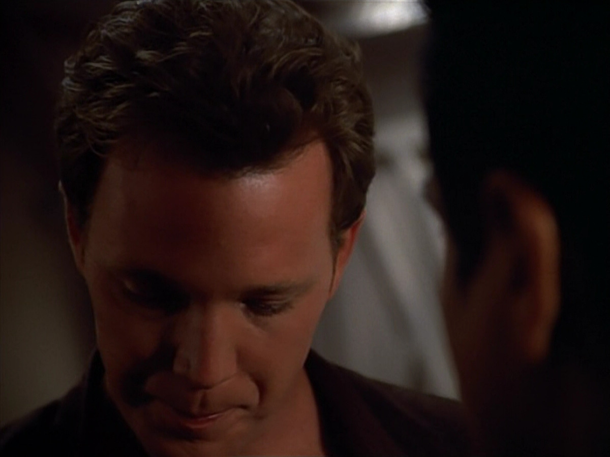 extant_StarTrek_VOY_4x09-YearOfHellPart2_02272.jpg