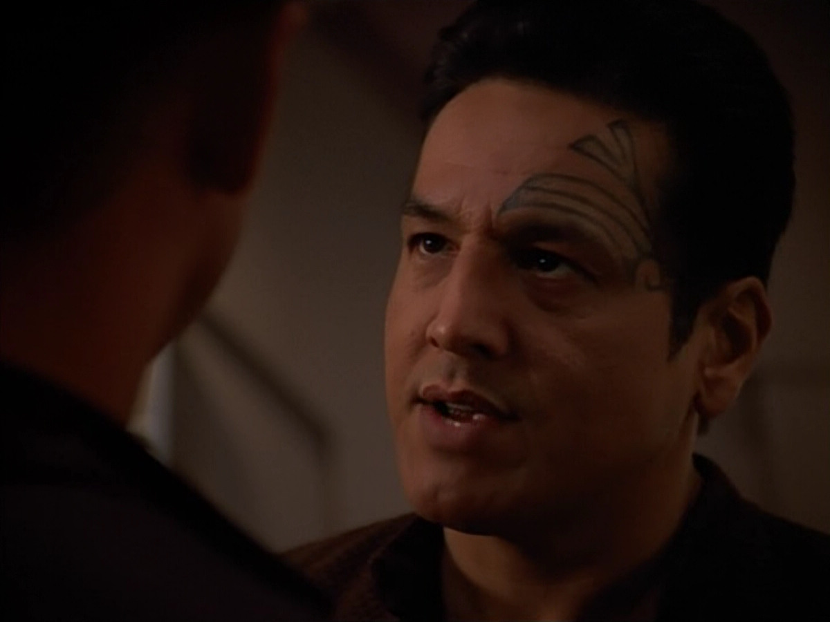 extant_StarTrek_VOY_4x09-YearOfHellPart2_02284.jpg