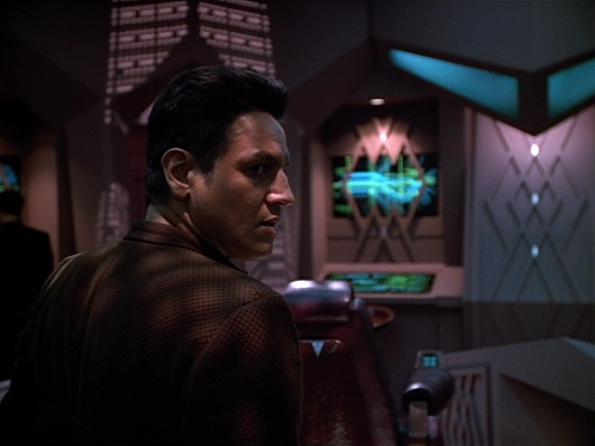 extant_StarTrek_VOY_4x09-YearOfHellPart2_02435.jpg