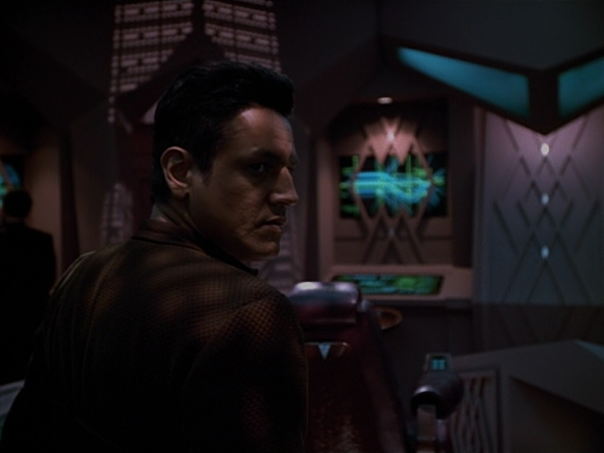 extant_StarTrek_VOY_4x09-YearOfHellPart2_02438.jpg
