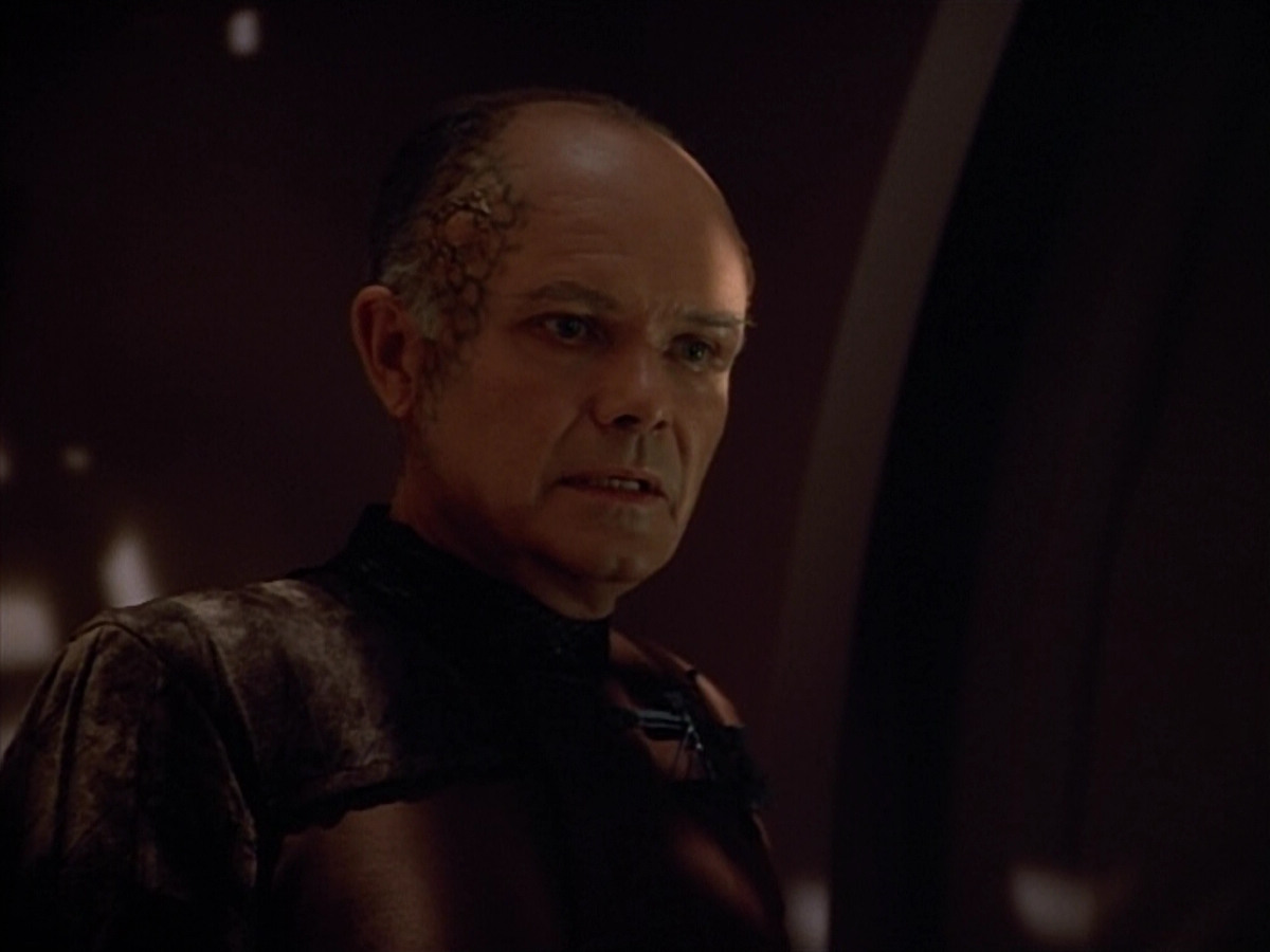 extant_StarTrek_VOY_4x09-YearOfHellPart2_02509.jpg