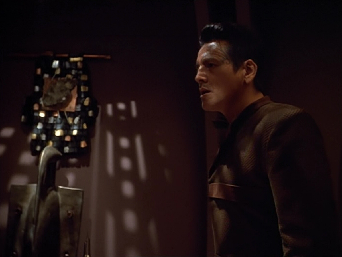 extant_StarTrek_VOY_4x09-YearOfHellPart2_02523.jpg