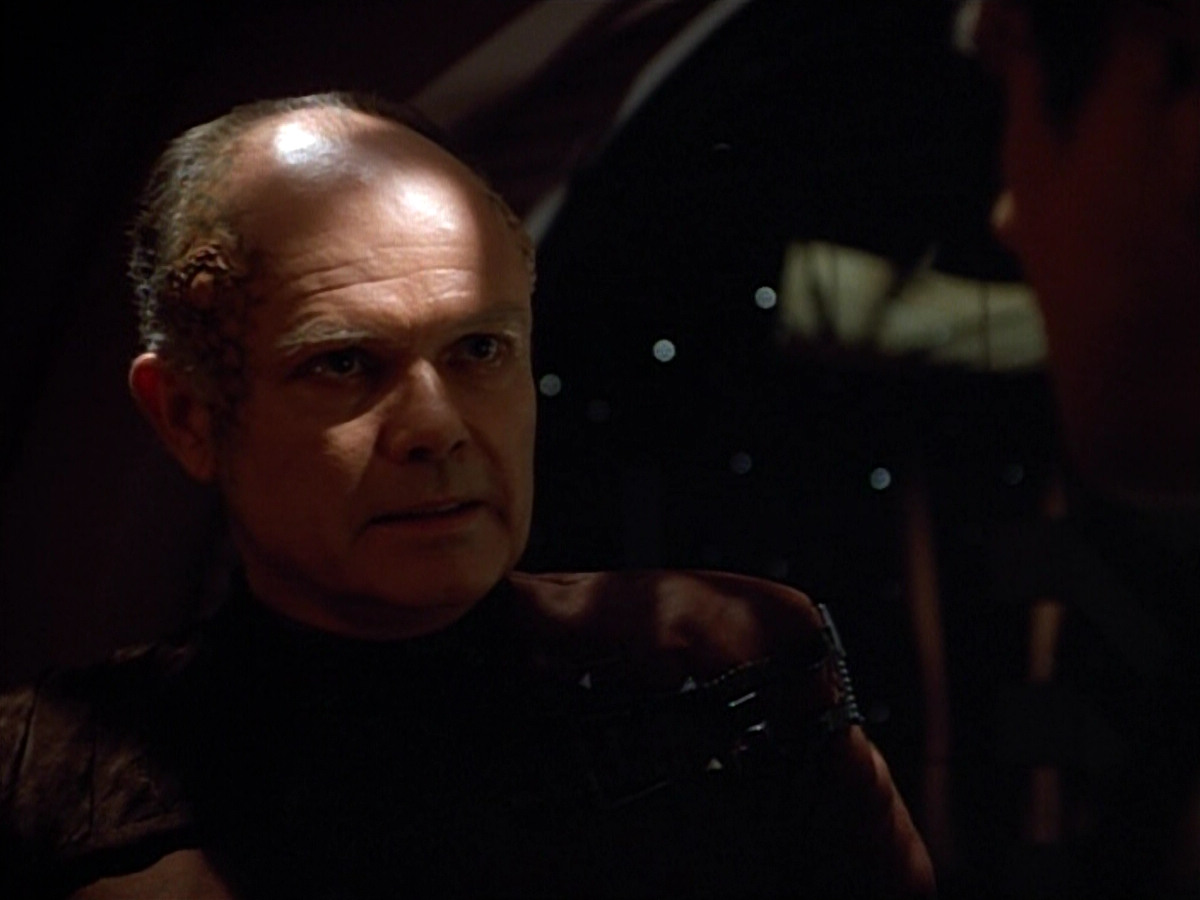 extant_StarTrek_VOY_4x09-YearOfHellPart2_02602.jpg