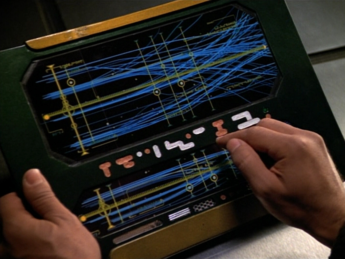 extant_StarTrek_VOY_4x09-YearOfHellPart2_02718.jpg