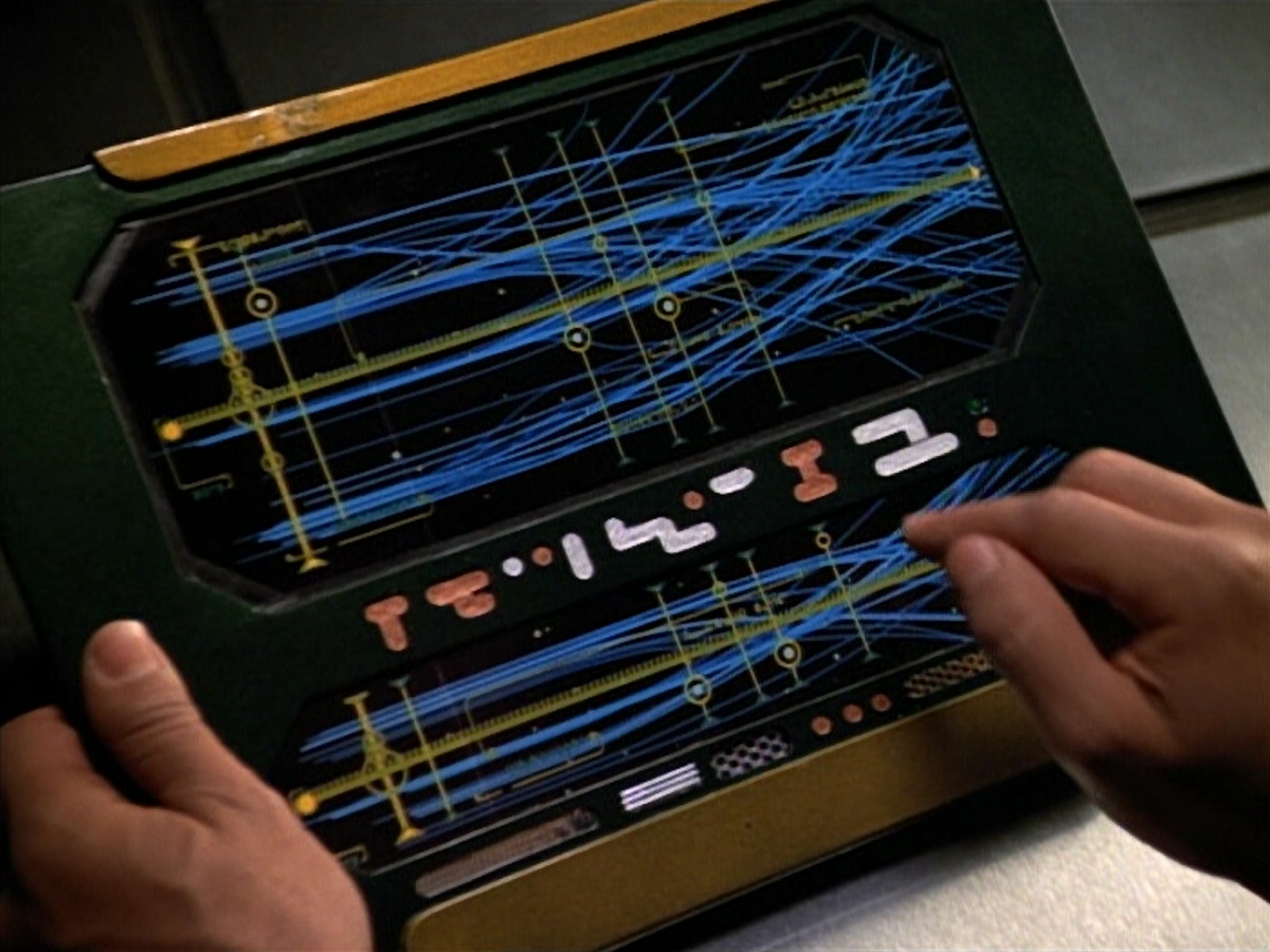 extant_StarTrek_VOY_4x09-YearOfHellPart2_02719.jpg
