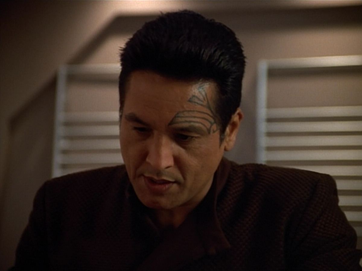 extant_StarTrek_VOY_4x09-YearOfHellPart2_02721.jpg