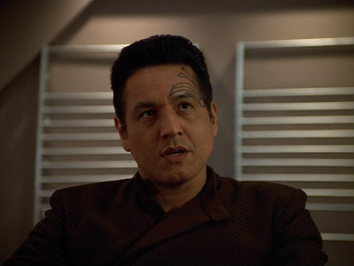 extant_StarTrek_VOY_4x09-YearOfHellPart2_02756.jpg