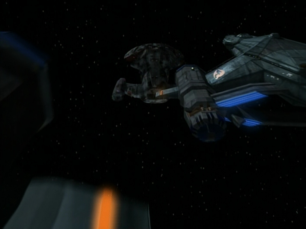 extant_StarTrek_VOY_4x09-YearOfHellPart2_02840.jpg
