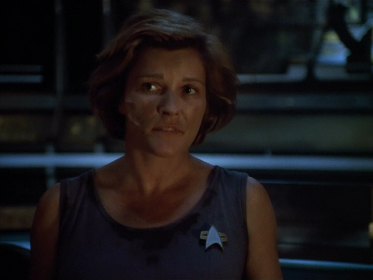 extant_StarTrek_VOY_4x09-YearOfHellPart2_02915.jpg