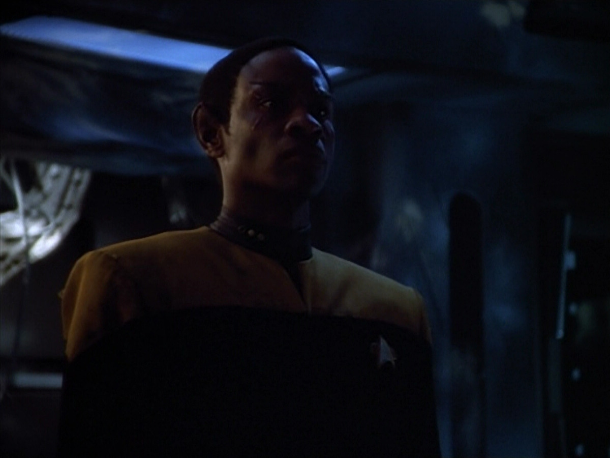 extant_StarTrek_VOY_4x09-YearOfHellPart2_02932.jpg