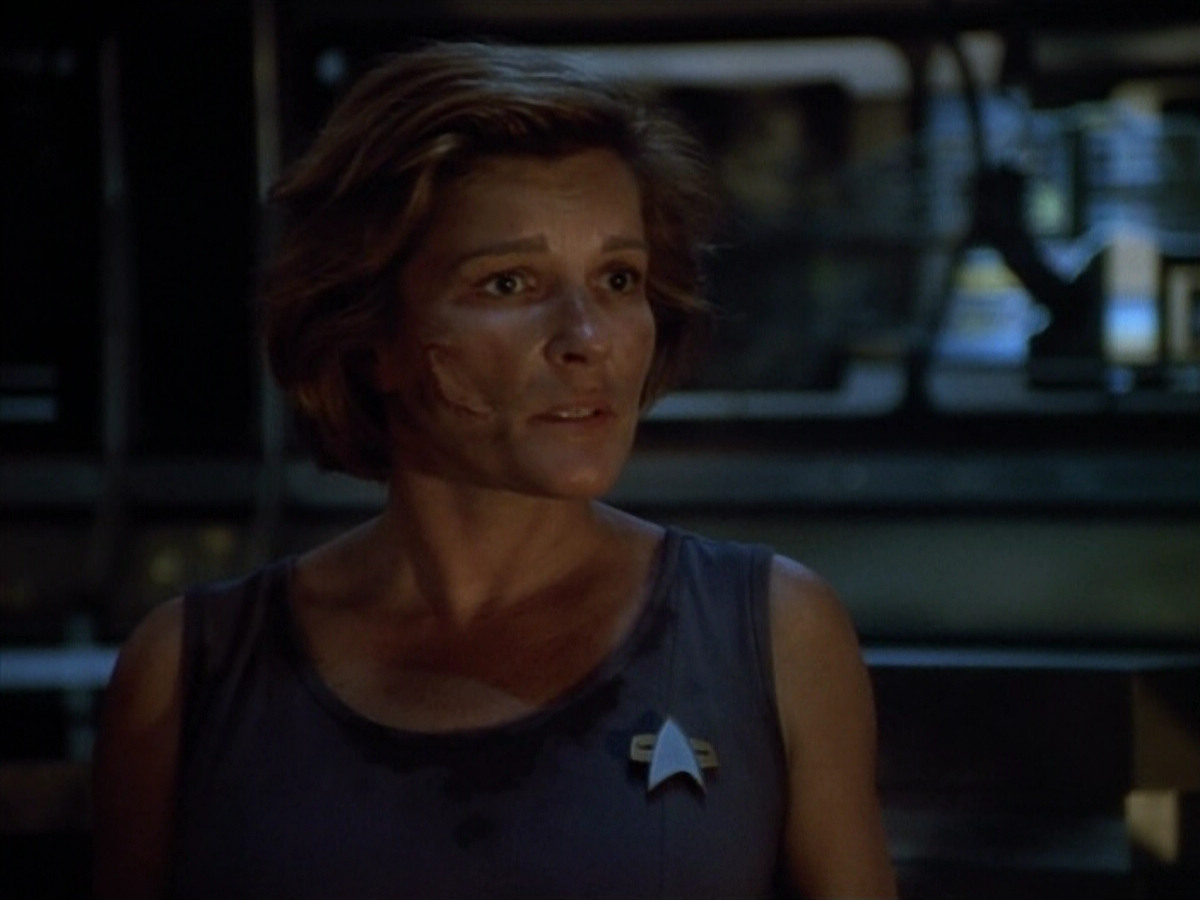extant_StarTrek_VOY_4x09-YearOfHellPart2_02937.jpg