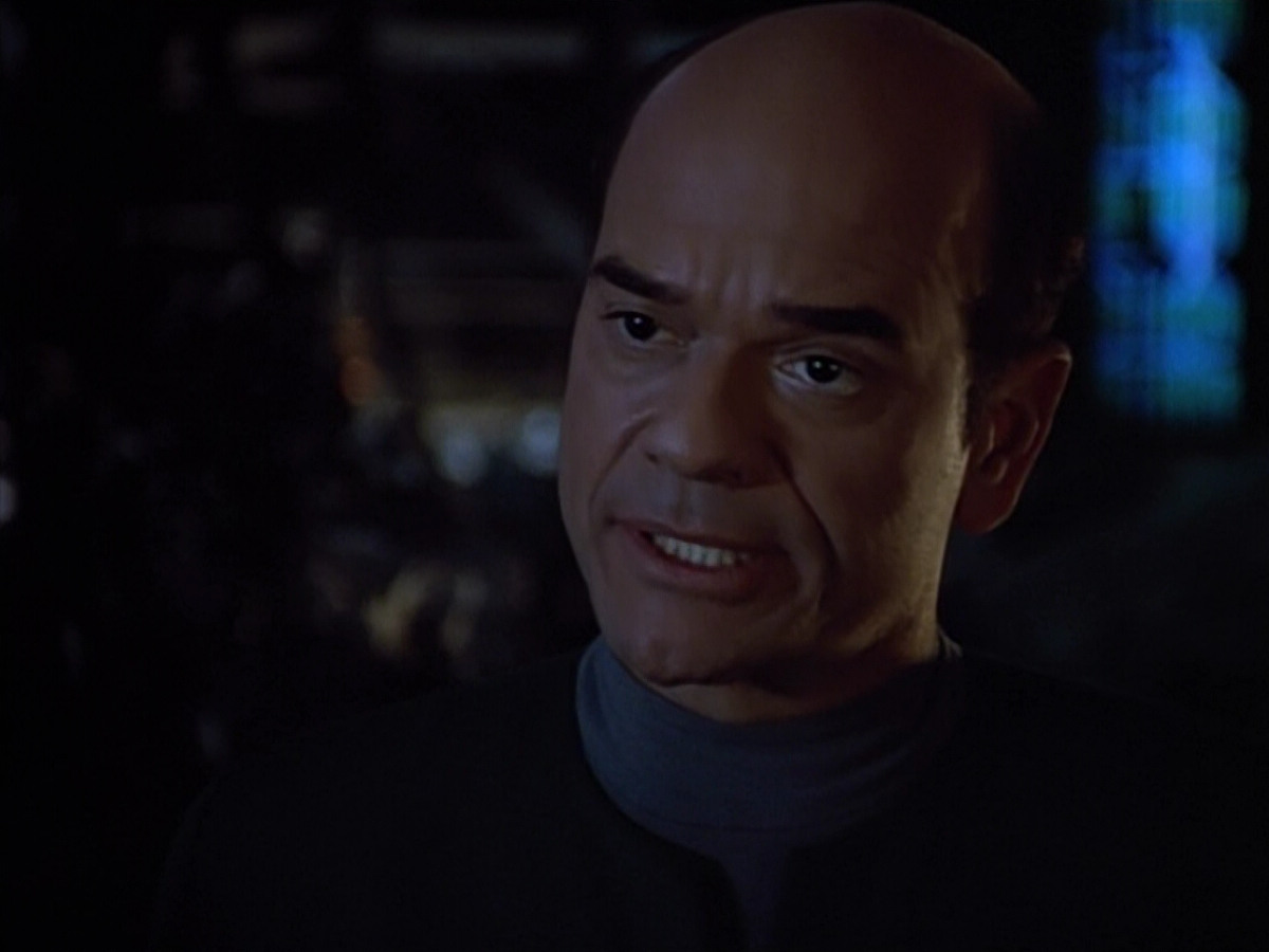 extant_StarTrek_VOY_4x09-YearOfHellPart2_02945.jpg