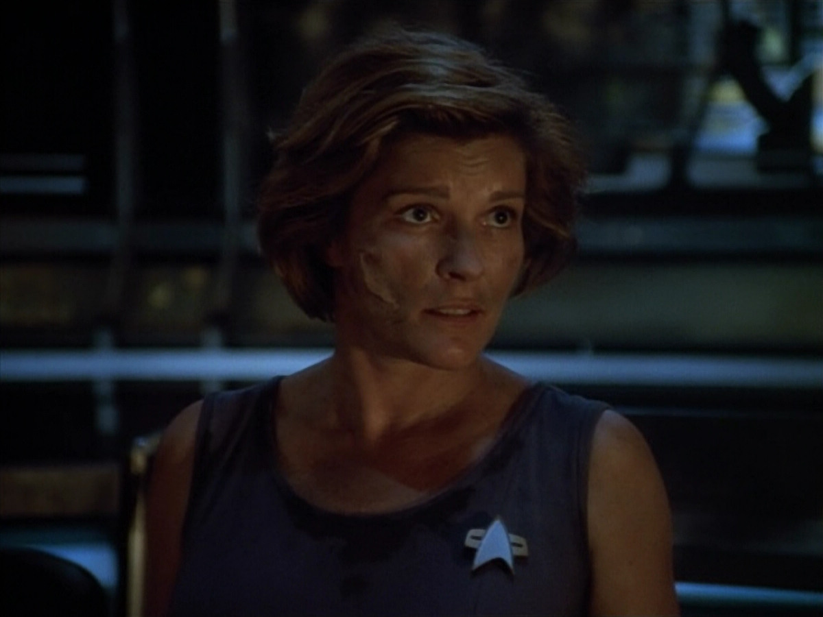 extant_StarTrek_VOY_4x09-YearOfHellPart2_02951.jpg