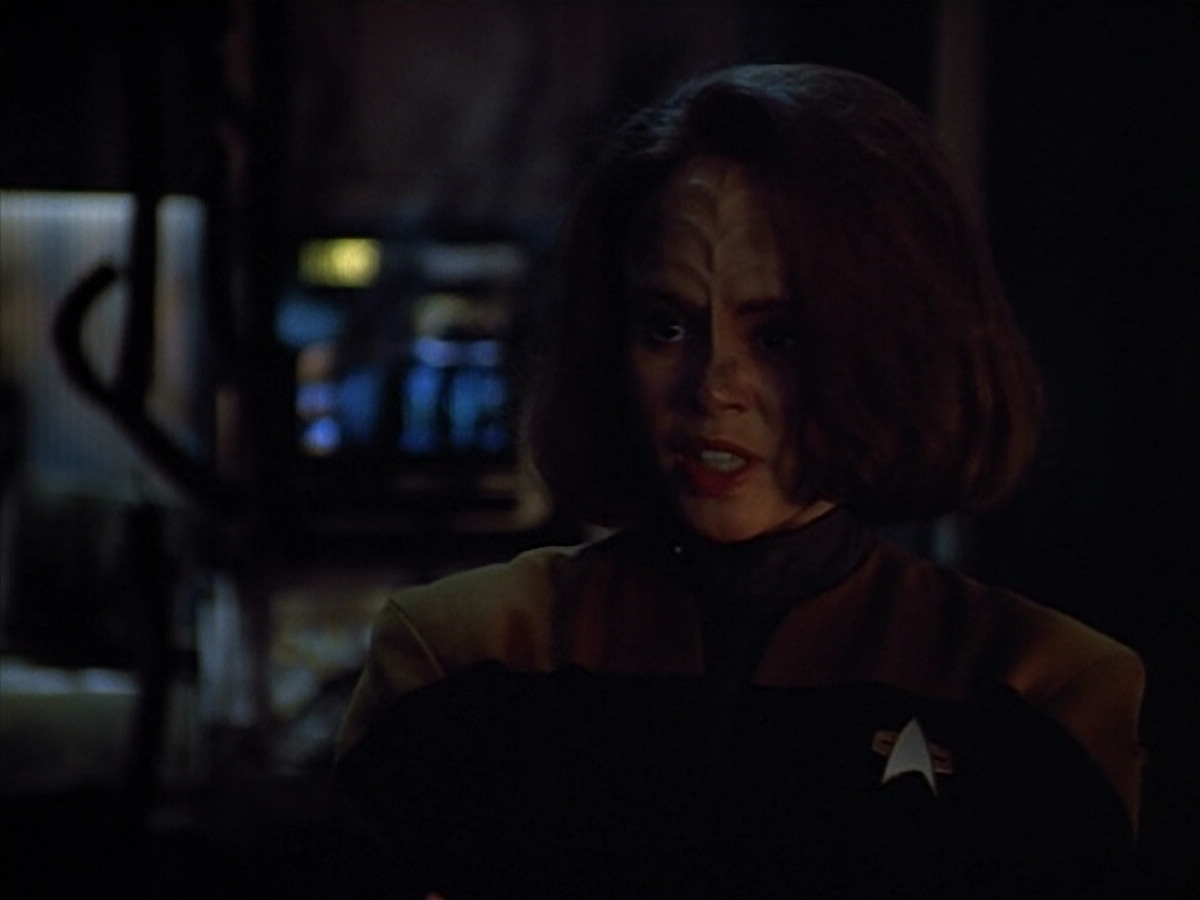 extant_StarTrek_VOY_4x09-YearOfHellPart2_02954.jpg