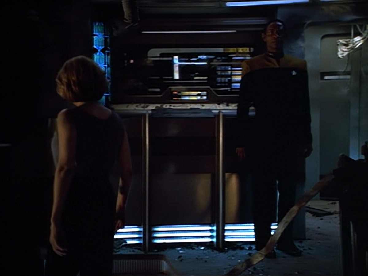 extant_StarTrek_VOY_4x09-YearOfHellPart2_03022.jpg