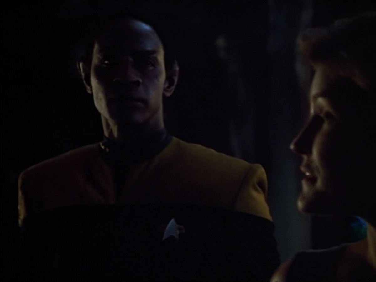 extant_StarTrek_VOY_4x09-YearOfHellPart2_03072.jpg