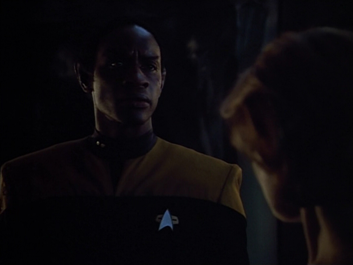 extant_StarTrek_VOY_4x09-YearOfHellPart2_03074.jpg