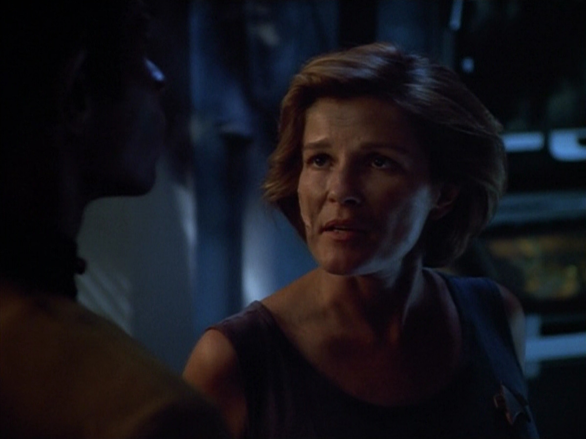 extant_StarTrek_VOY_4x09-YearOfHellPart2_03091.jpg
